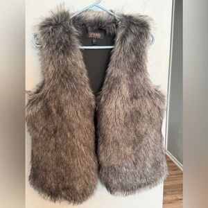 Shyanne Faux Fur Vest in Charcoal